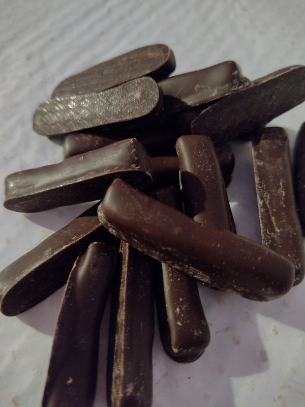 Ingwerspitzen mit Zartbitterschokolade, 100g